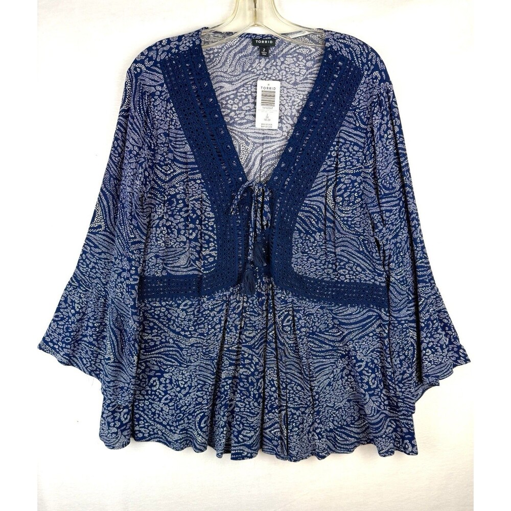 Torrid 2X NWT Navy White Rayon Babydoll Crochet Trim Lace Front Top Size 2 18-20